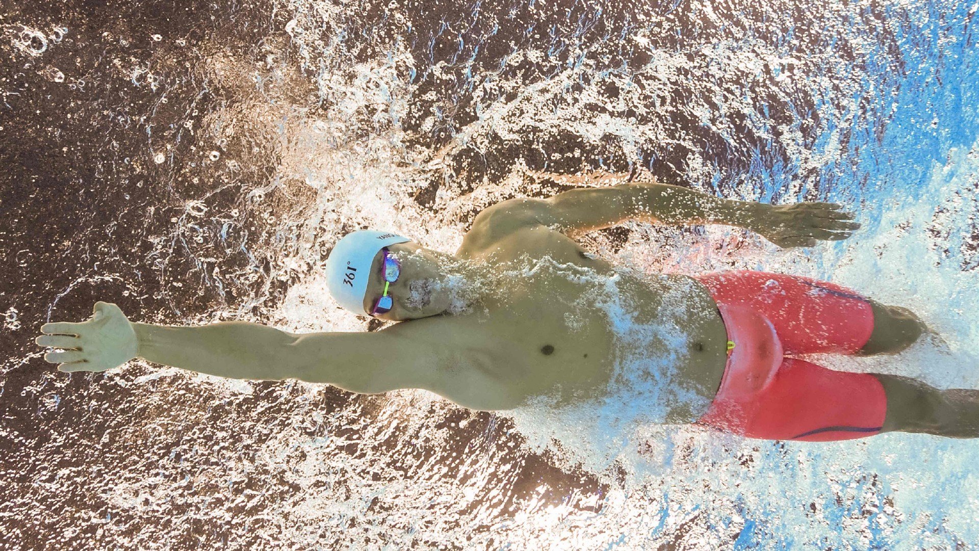 足球“球迷战术投票实验赛” 通过APP投票决定换人